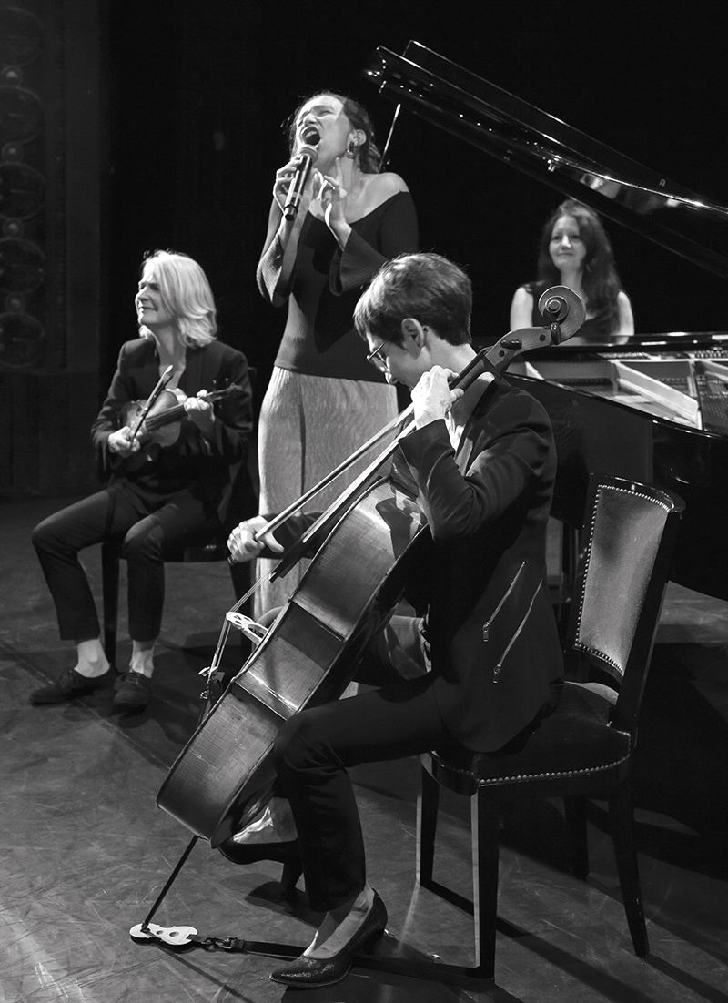 Des musiciennes sur scène